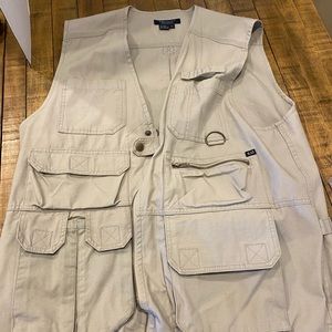5.11 Tactical vest, size XL, khaki color